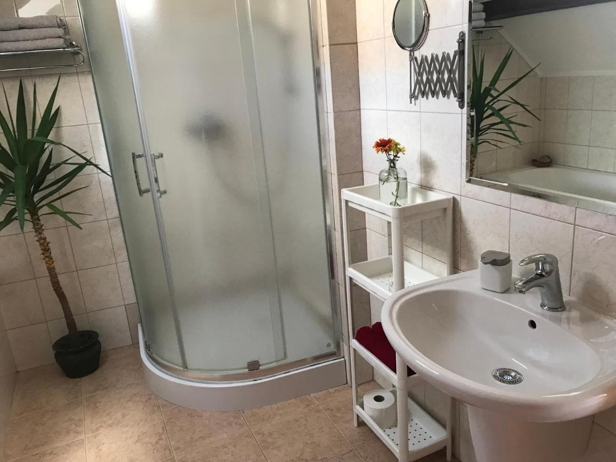 Komárno Apartman Silvia מראה חיצוני תמונה